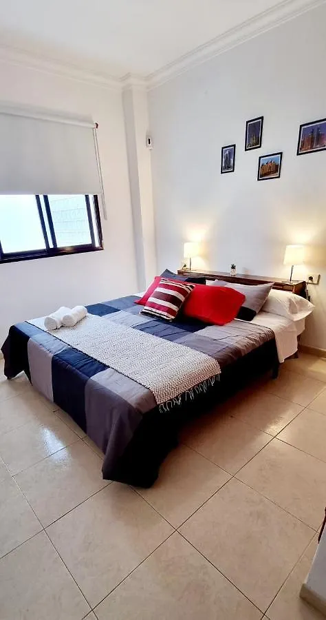 Gasthof Almar We Go! Habitaciones Privadas En Alcala - Private Rooms - Pieces Privees - In Shared Apartment