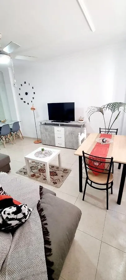 Almar We Go! Habitaciones Privadas En Alcala - Private Rooms - Pieces Privees - In Shared Apartment 0*, Alcala (Tenerife) Spain