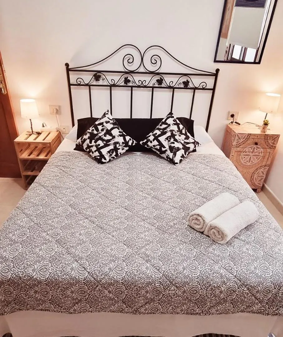 Almar We Go! Habitaciones Privadas En Alcala - Private Rooms - Pieces Privees - In Shared Apartment 0*, Alcalá la Real