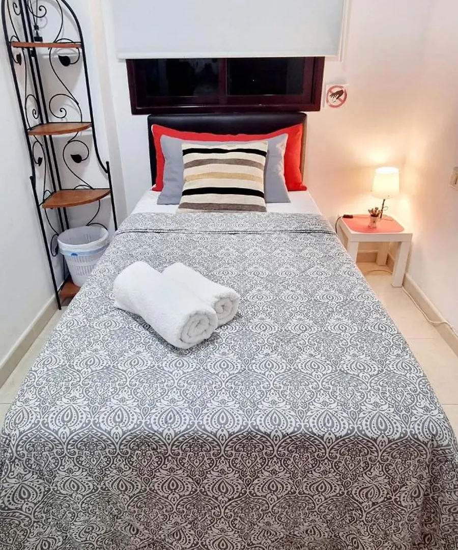 Almar We Go! Habitaciones Privadas En Alcala - Private Rooms - Pieces Privees - In Shared Apartment 0*, Alcalá la Real Spanien