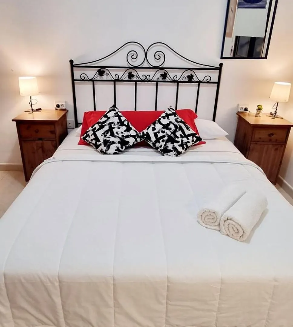 Guest house Almar We Go! Habitaciones Privadas En Alcala - Private Rooms - Pieces Privees - In Shared Apartment
